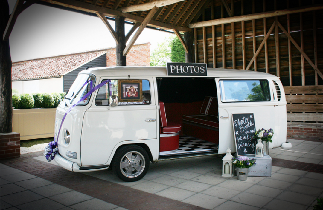 Wedding Wednesday: coolest photo booth ever